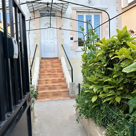 Appartement Maison Proche Paris Metro 13 *