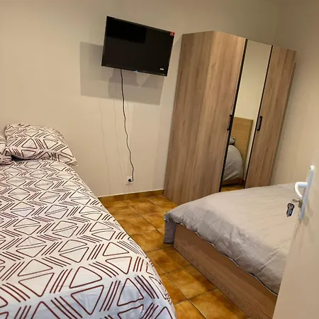Maison Proche Paris Metro 13 Apartment